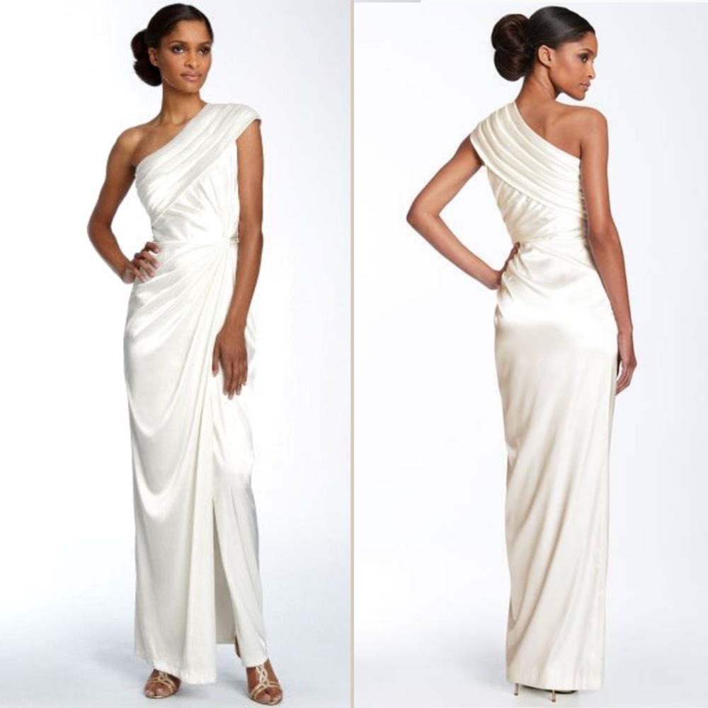 Adrianna Papell Boutique Art Deco One Shoulder Twist Charmeuse Wedding Gown 10